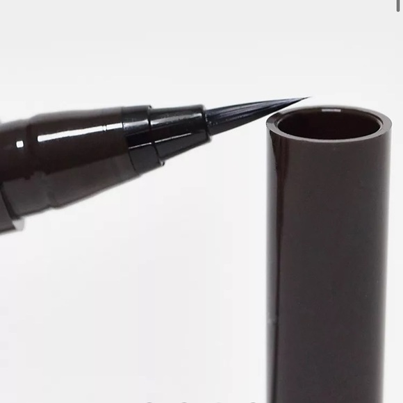 Clinique High Impact Easy Liquid Liner - Picture 3 of 7